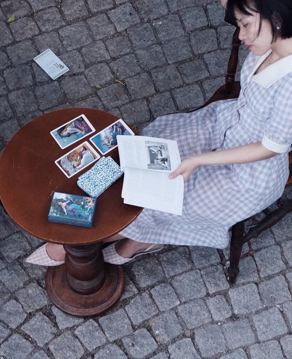 Đặt câu hỏi tốt trong Tarot